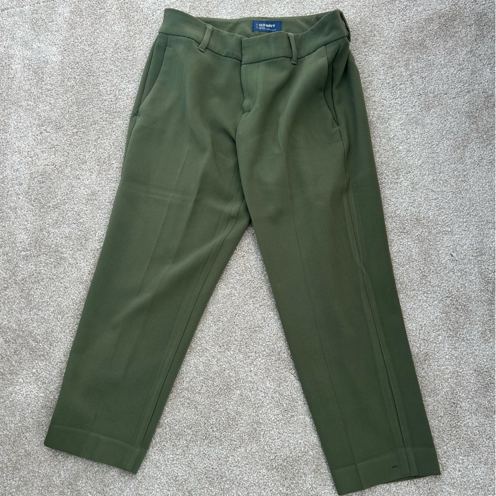 Old Navy Women's Olive Cropped Pants